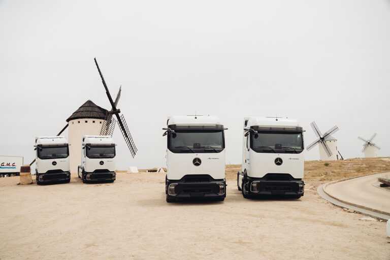 Spaanse transporteur A.M.A. breidt vloot uit met 43 Mercedes-Benz Actros L ProCabin-trekkers