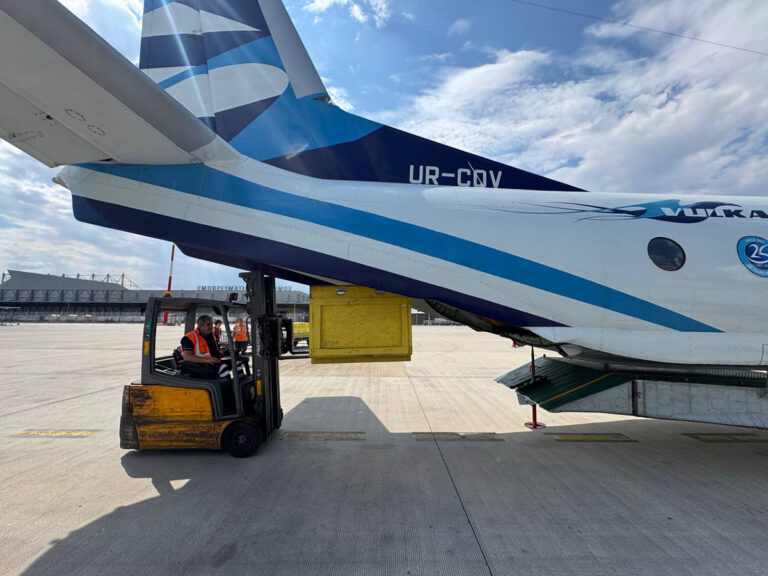 Chapman Freeborn levert kritieke vliegtuigonderdelen van Parijs naar Athene binnen 24 uur