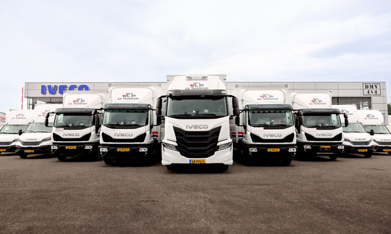 Tien nieuwe IVECO bedrijfswagens voor JLN Transport