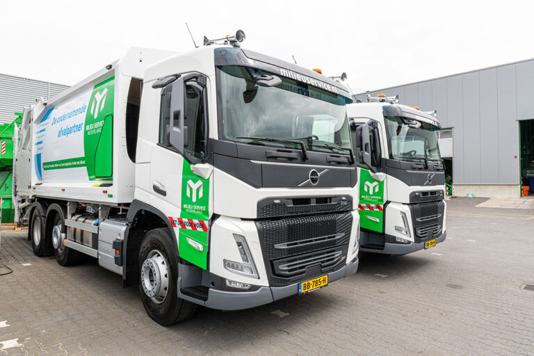 Milieu Service Nederland breidt verder uit met Volvo FM-kraakperswagens
