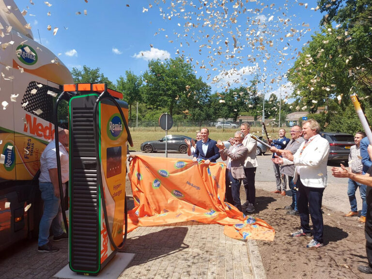 Remia en Nedcargo zetten elektrische vrachtwagen in voor pendelroute tussen Den Dolder en Soesterberg