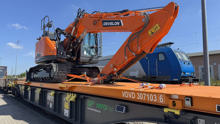 Van der Vlist lanceert intermodale raildienst voor buitenmaatse lading