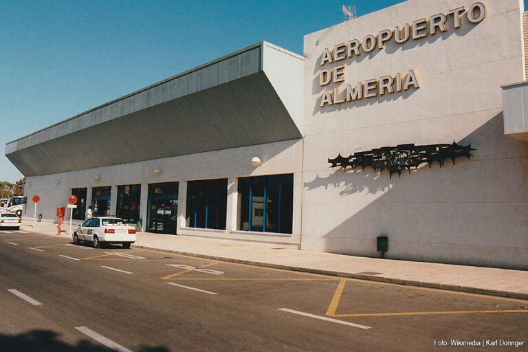 Schade bij luchthaven Almería na aardbeving