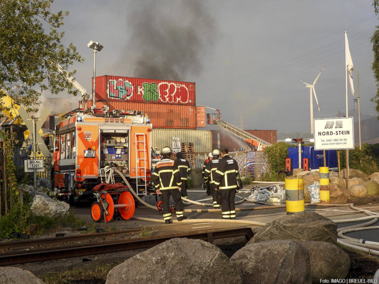 Meer explosies na brand in haven van Hamburg [+foto’s&video]