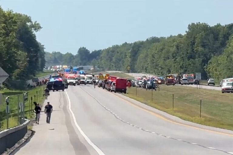 Doden door ongeval met passagiersbus in staat New York [+video]