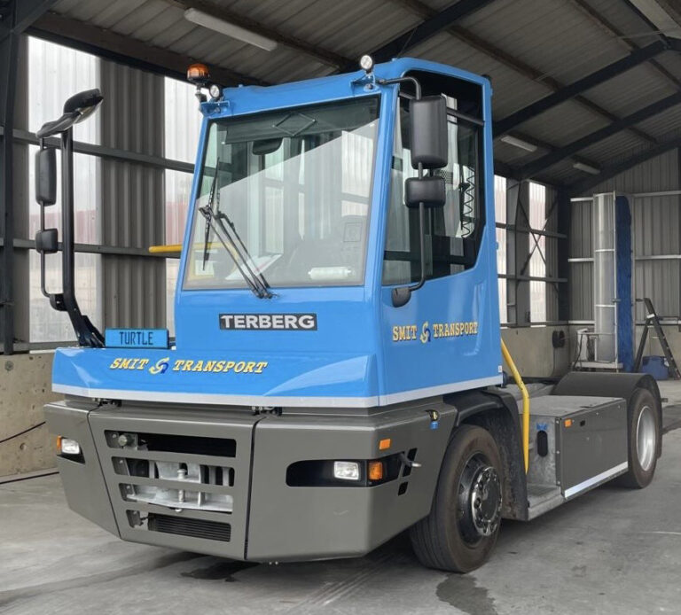 YT 193 voor Smit Transport Kampen