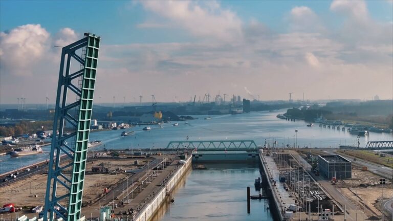 Nieuwe Sluis Terneuzen volledig in gebruik: North Sea Port vergroot maritieme toegang