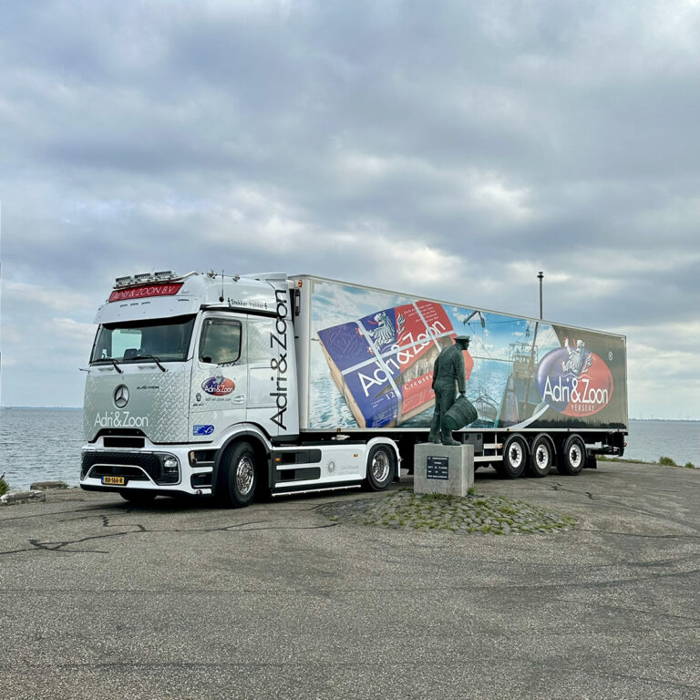 Zeeuwse primeur: Adri & Zoon neemt eerste eActros 600 in gebruik