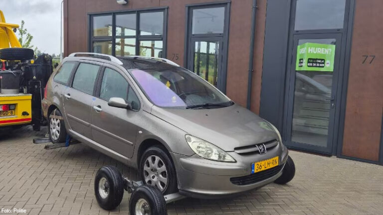 Auto aangetroffen in onderzoek naar dood Boushra (24)