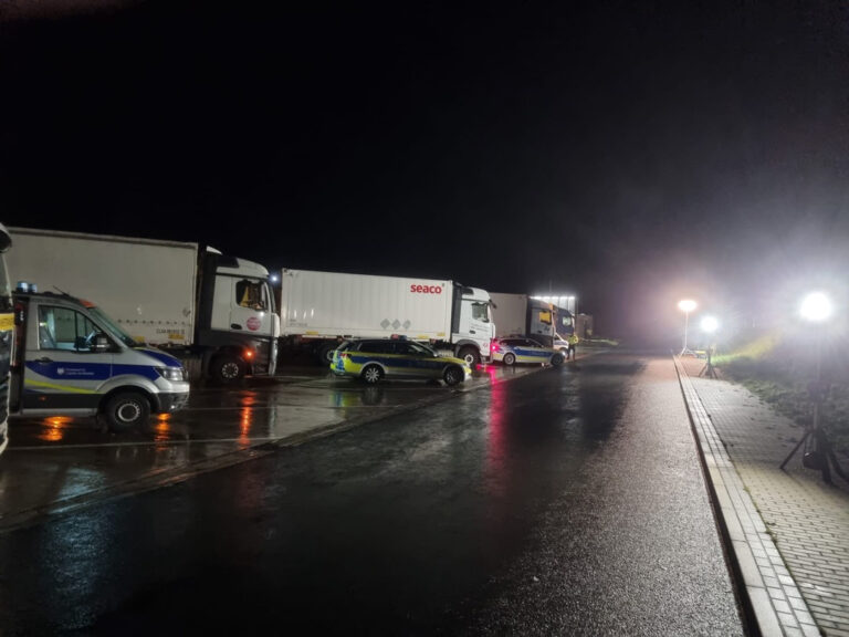 Grote controle op Duitse A7: 62 procent vrachtwagens in overtreding