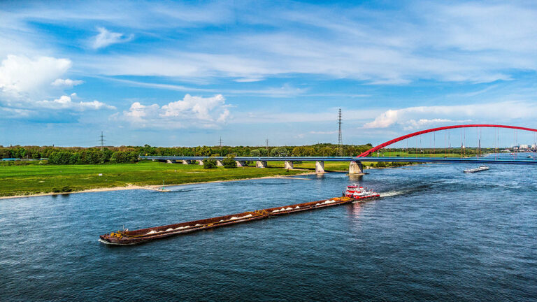 HGK Shipping verhuist duwvaartactiviteiten van Duisburg naar Rotterdam