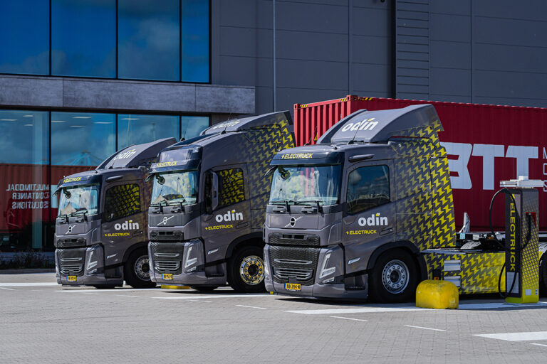 ODIN opent laadstation voor elektrische vrachtwagens in de Rotterdamse haven