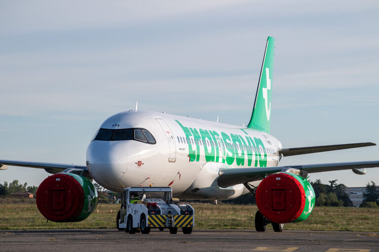 Airbus Transavia in nieuwe livery rolt uit verfhal