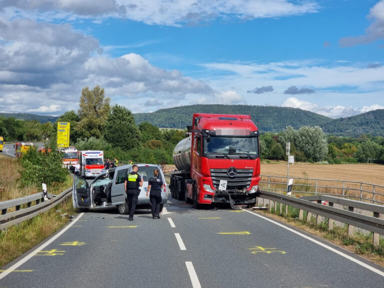 Duitse politie neemt rijbewijs van vrachtwagenchauffeur in beslag na dodelijk ongeval