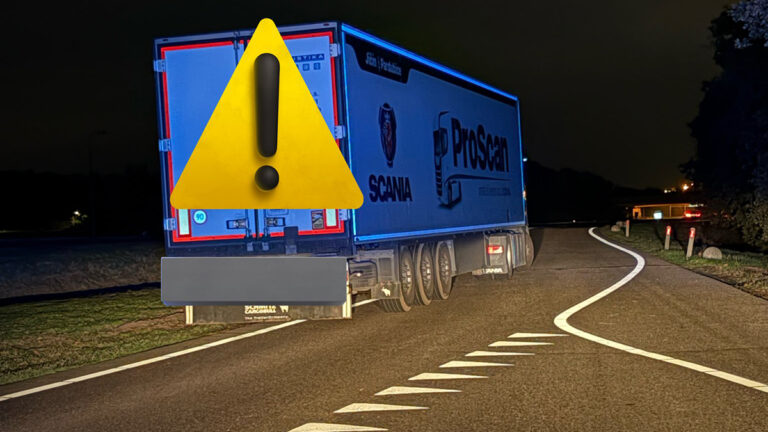 Levensgevaarlijke situatie: vrachtwagen parkeert ’s nachts op rijstrook A50 bij Schaijk