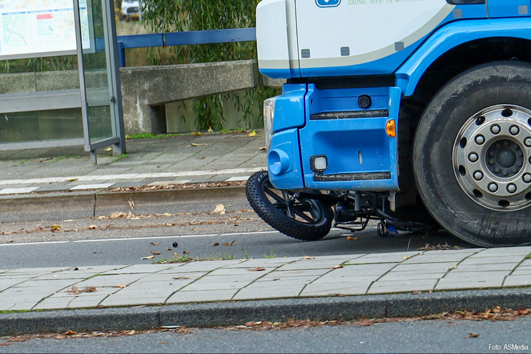 Aanrijding-fatbike-vrachtwagen-01