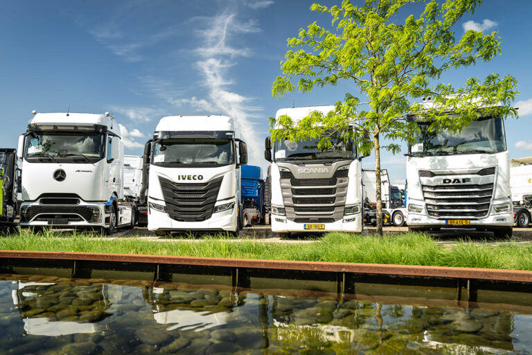 Gloednieuw rijden zonder zorgen: BAS World biedt nu nieuwe voertuigen voor toekomstbestendig transport