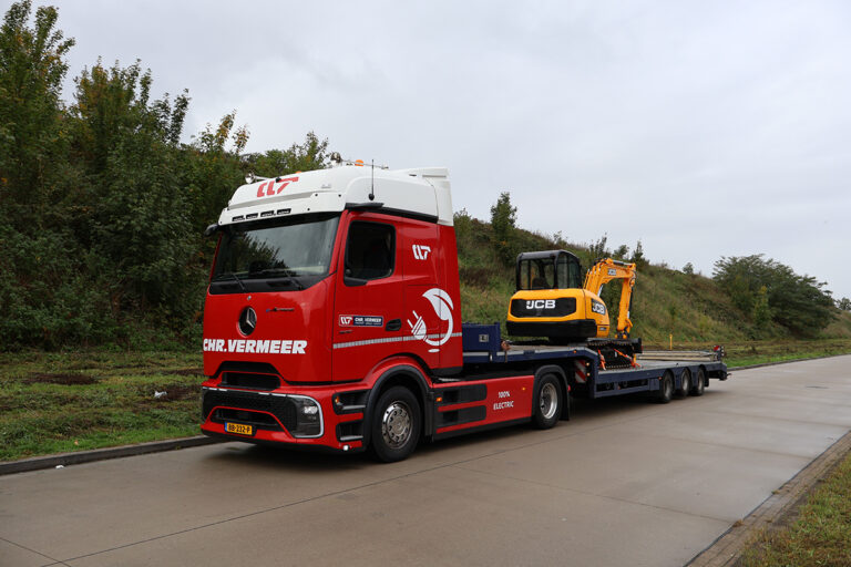 Chr. Vermeer neemt eerste volledig elektrische Mercedes eActros 600 in gebruik