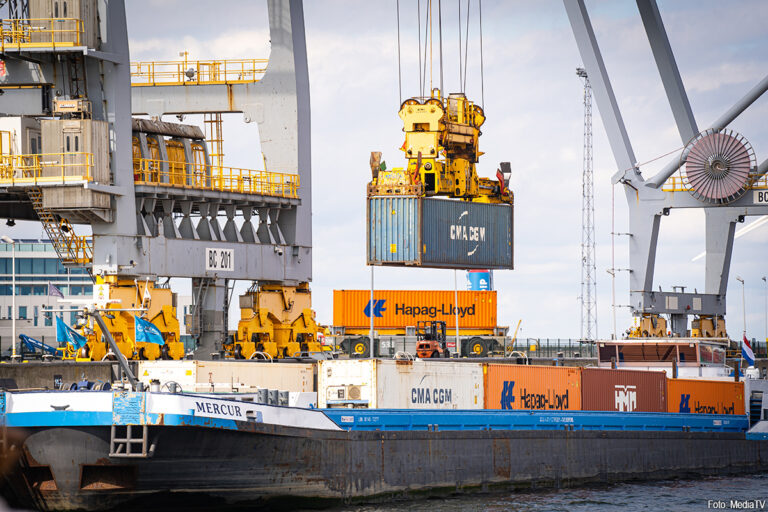 ING verwacht forse afname handelsoverschot eurozone door oorlog