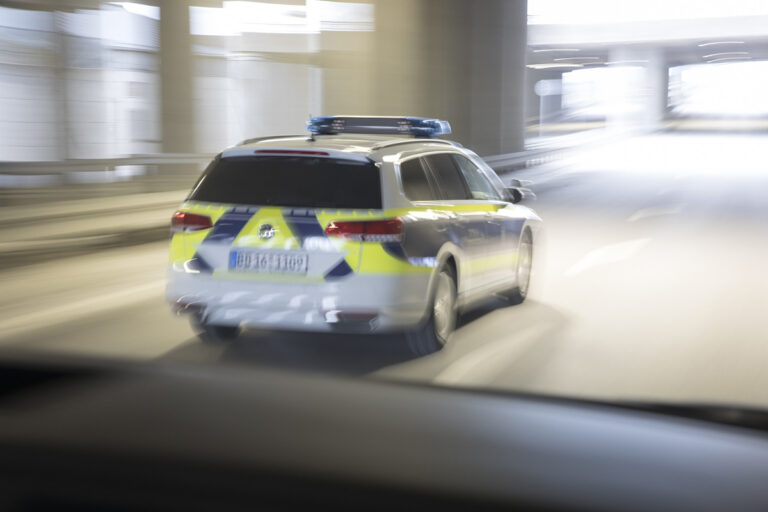 Duitse douane vindt kilo cocaïne in auto bij controle nabij Nederlandse grens