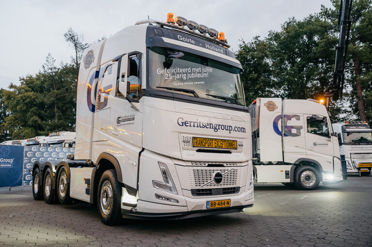 Gerritsen Group breidt vloot uit met twee nieuwe Volvo 8×4-trucks