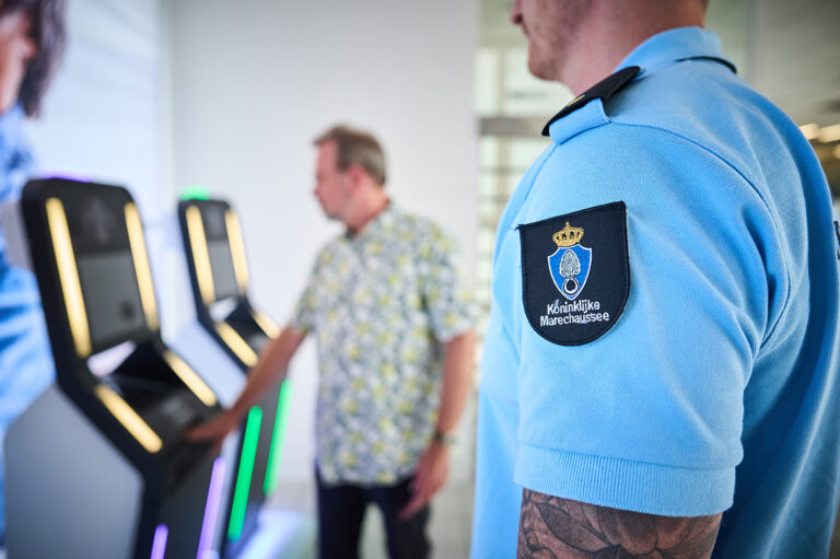 Nederland start met invoering Europees inreis- en uitreissysteem (EES)