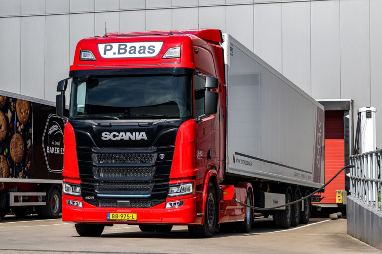 Baas Warehousing & Transport investeert in eerste elektrische Scania 40R