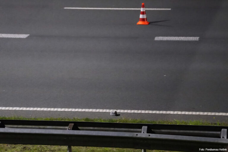 Opnieuw stenen op de snelweg gegooid op de A50 [+foto’s]