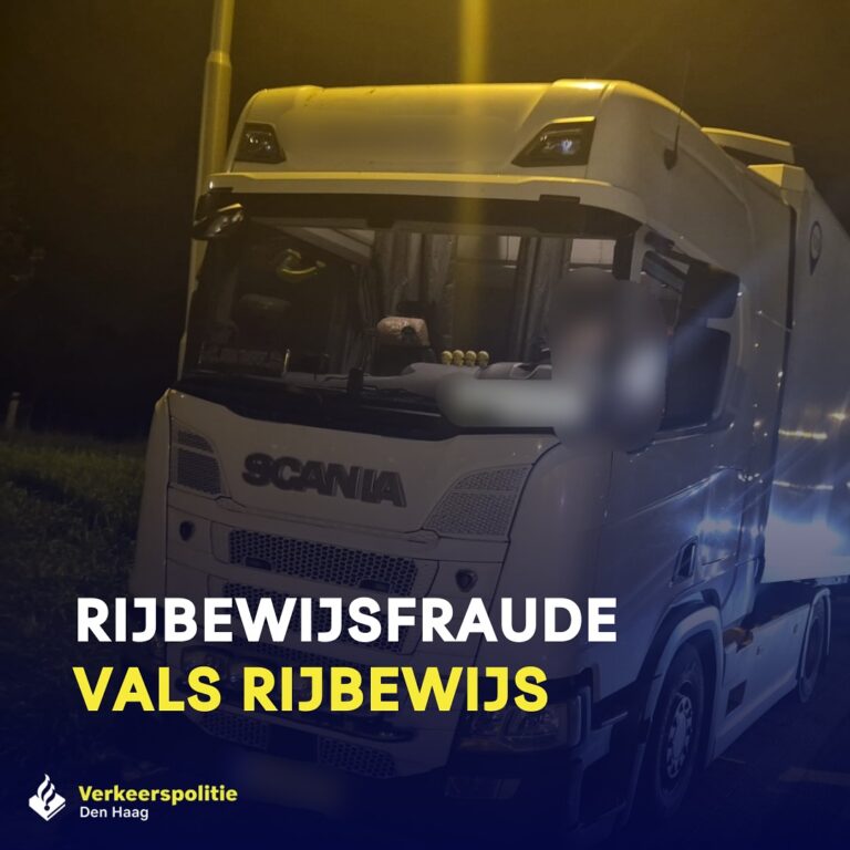 Eigen rijder betrapt met vals rijbewijs en gesjoemel met tachograaf in Roelofarendsveen