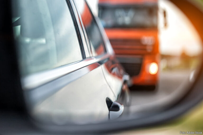 Nederlandse vrachtwagenchauffeur betrapt op bumperkleven en agressief rijgedrag in Duitsland