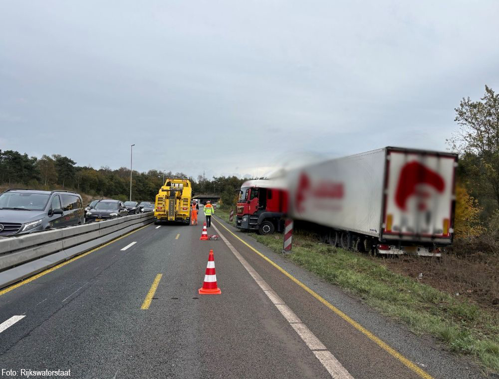 geschaarde-vrachtwagen-A1