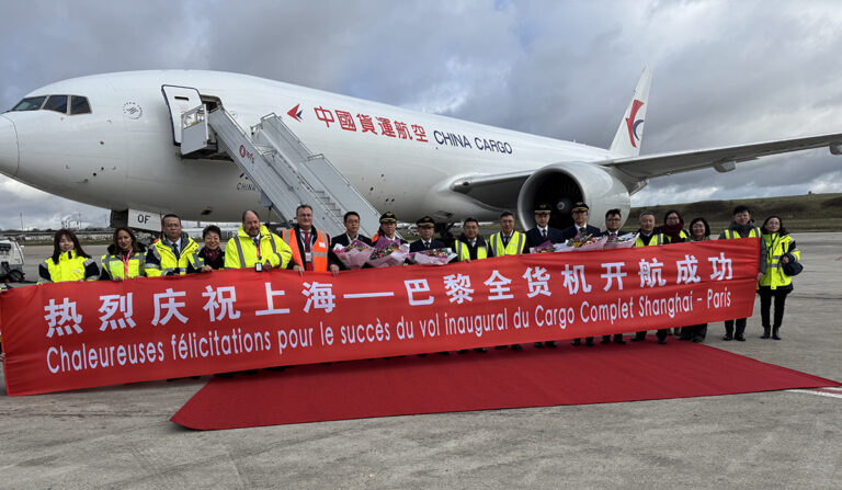 China Cargo Airlines hervat vrachtvluchten naar Parijs; WFS wint afhandelingscontract