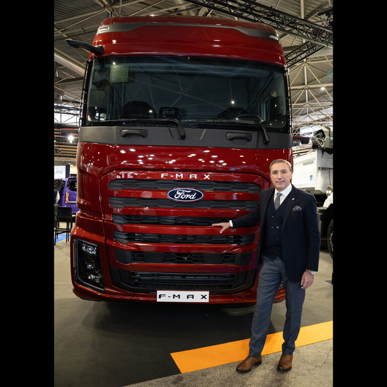 Ford Trucks presenteert nieuwe F-MAX en elektrische F-LINE E op Solutrans 2025