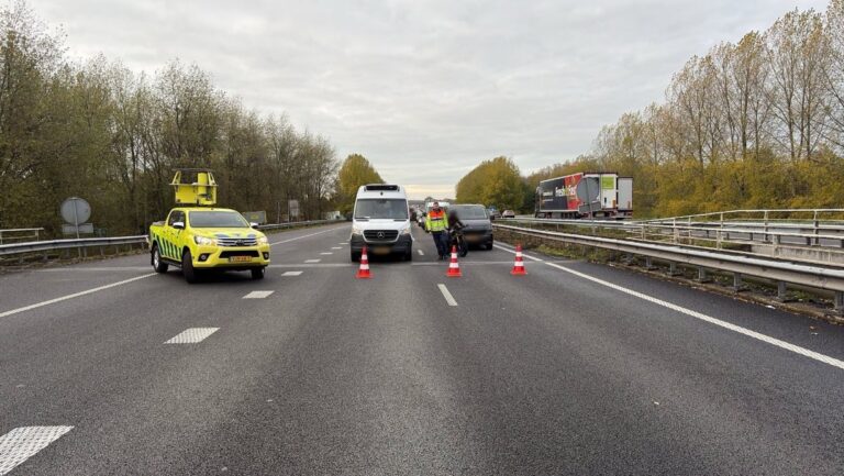 A17 weer vrij na ongeluk met meerdere voertuigen