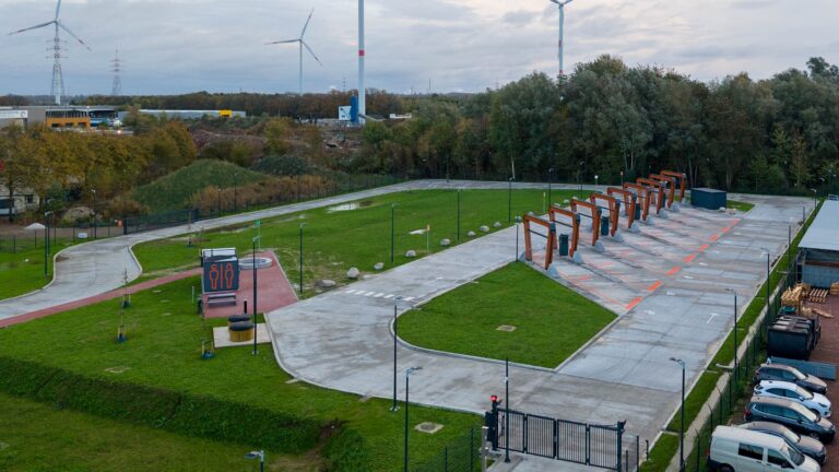 Milence opent nieuwe laadhub voor elektrische vrachtwagens in Belgische Maasmechelen