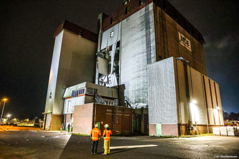 Explosie bij biomassafabriek Milling Company Europe in Emmen blaast deel van gevel weg
