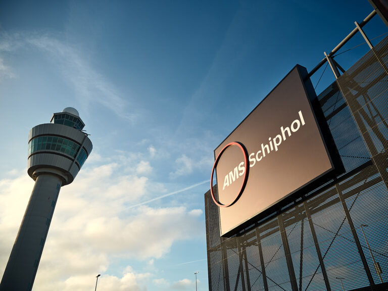 Meer luchtvaartpassagiers EU, Schiphol tweede drukste luchthaven