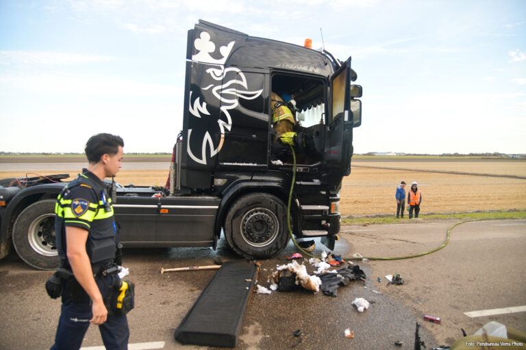 Brand in vrachtwagencabine in Den Helder [+foto’s]