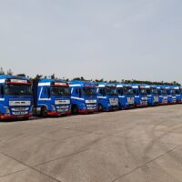 Chauffeur tautliner transport / Zeecontainer transport