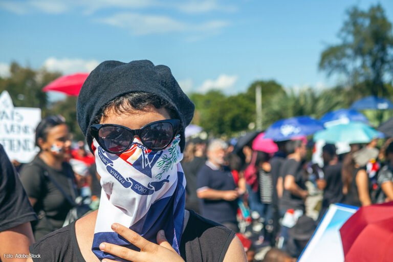 Verbod op gezichtsbedekkende kleding bij demonstraties