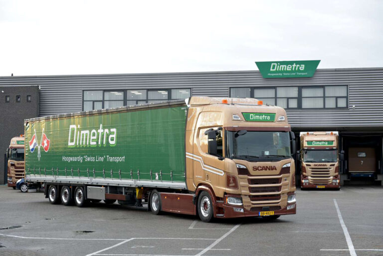 Schmitz Cargobull X-Tough Megatrailer voor Dimetra