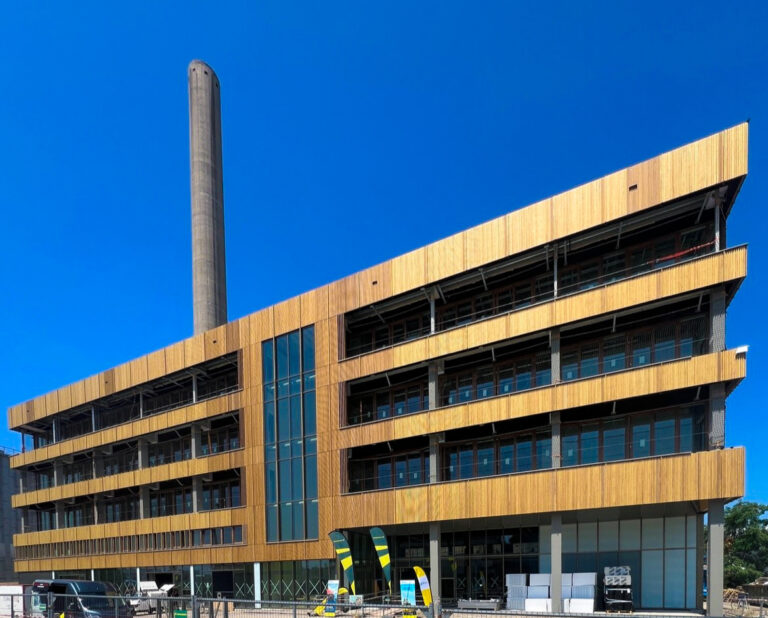 Dura Vermeer levert duurzaam kantoorcomplex Ferro Offices op aan Havenbedrijf Rotterdam