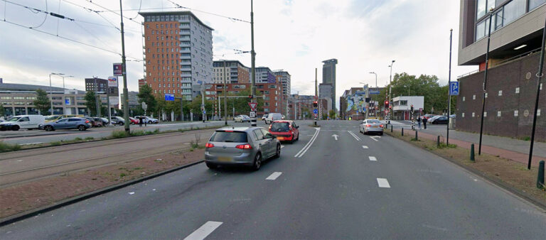 Nieuwe flitspaal moet gevaarlijk kruispunt in Den Haag veiliger maken