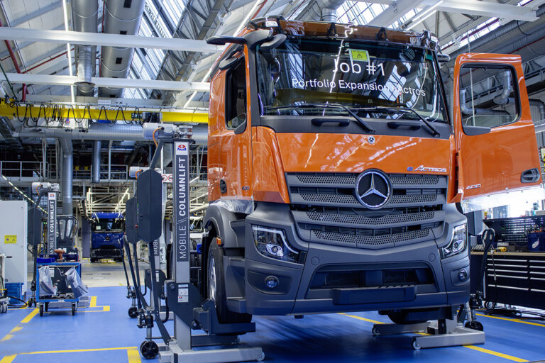 Mercedes-Benz Trucks start met productie nieuwe eActros 400: elektrische portfolio voor zwaar transport groeit verder