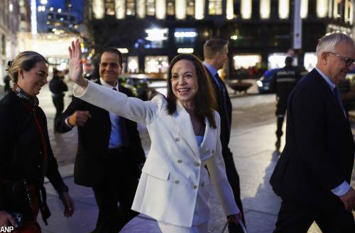 Nobelprijswinnaar Machado raakte gewond bij vertrek uit Venezuela Bron