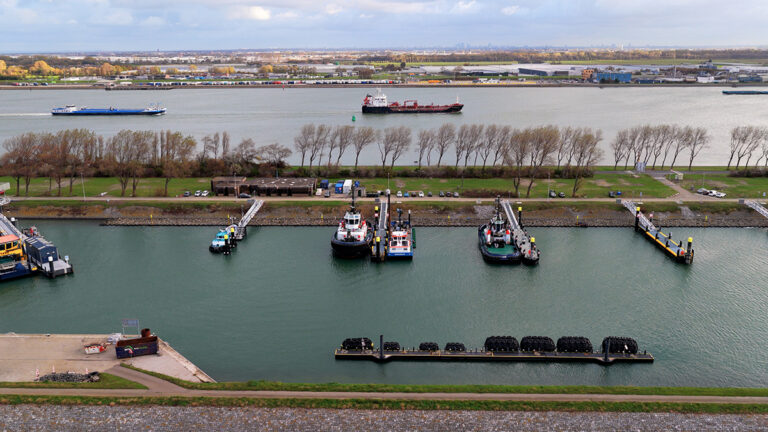 Herinrichting van de Scheurhaven afgerond: moderne walstroomvoorzieningen, nieuwe pontons en verdieping van de haven [+video]
