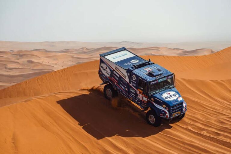 Mitchel van den Brink slaat grote slag in Dakar met overtuigende dagzege