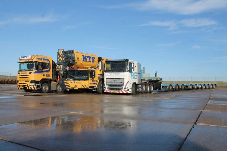 KTF Harlingen neemt uitzonderlijk zwaar transport over van AB Texel Special Transport
