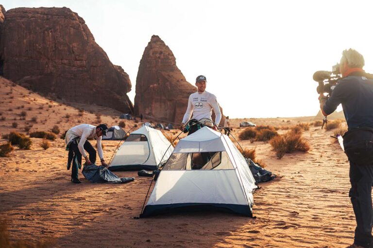 Mitchel van den Brink grijpt naast dagzege na technisch probleem in marathonetappe