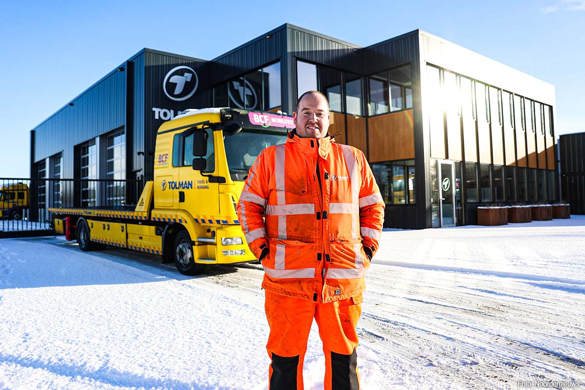 ‘Berger van het Noorden’ al sinds de nacht in touw door sneeuw en gladheid rond Drachten [+foto’s]
